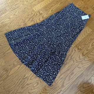 グレイル(GRL)の新品❤️タグ付き　GRL花柄　マーメイドロングスカート　Sサイズ(ロングスカート)