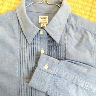 ユニクロ(UNIQLO)のユニクロ*オックスフォード長袖シャツ*ブルー*タックデザイン(シャツ/ブラウス(長袖/七分))