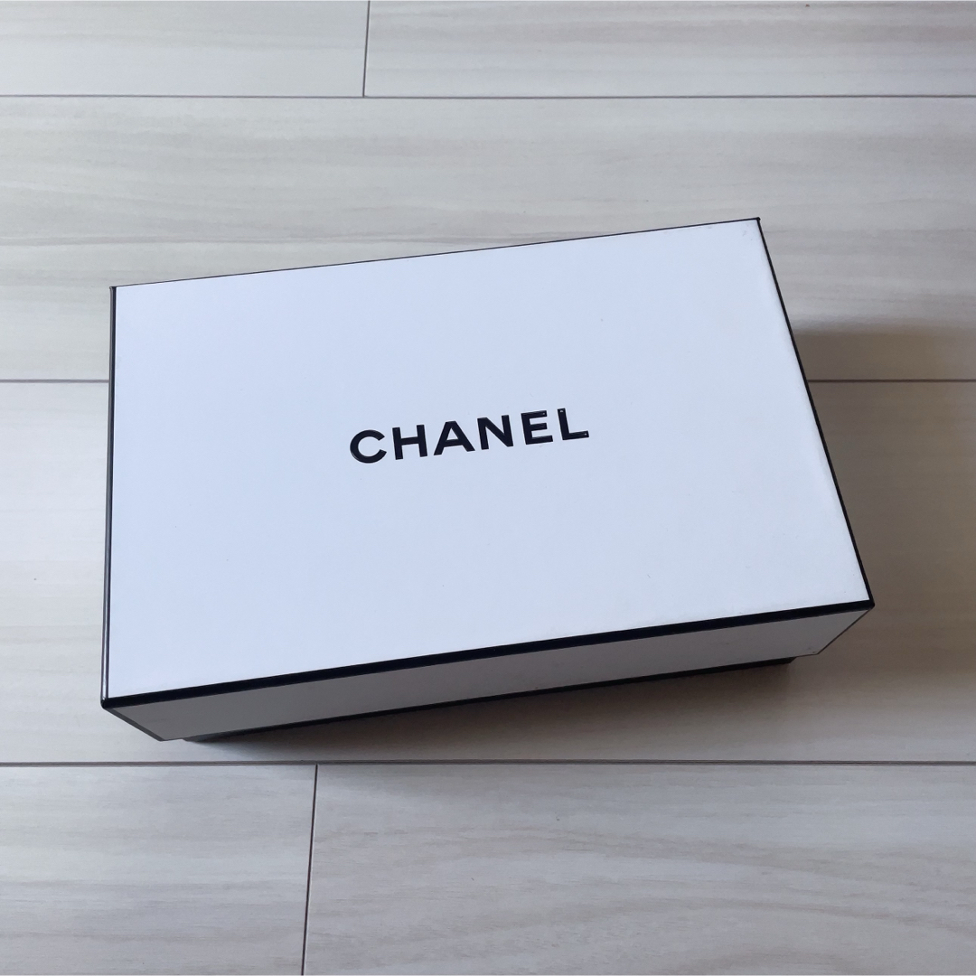 CHANEL(シャネル)のCHANEL シャネル ラッピング ギフト ボックス BOX プレゼント インテリア/住まい/日用品のオフィス用品(ラッピング/包装)の商品写真