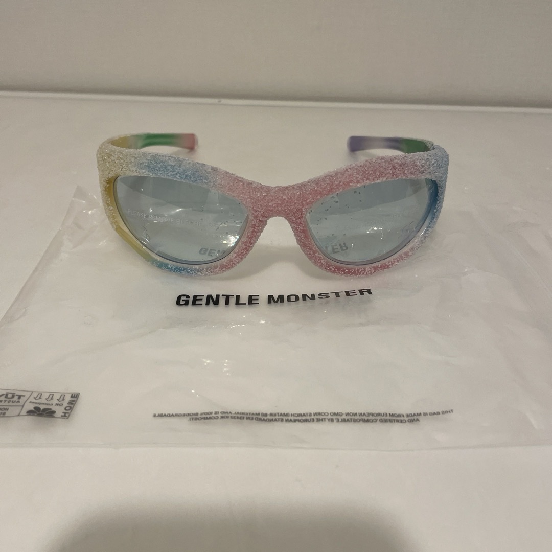 Gentle Monster Yummy MG1 宮脇咲良着用 メンズのファッション小物(サングラス/メガネ)の商品写真