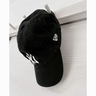 ニューエラー(NEW ERA)のNEW ERA/ニューエラー　ヤンキース ブラック × ホワイト　キャップ　帽子(キャップ)