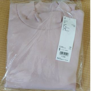 ユニクロ(UNIQLO)のユニクロ　モックネックプルオーバー　ピンク(Tシャツ/カットソー(七分/長袖))