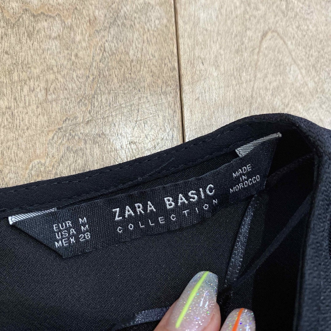 ZARA(ザラ)のZARA デザイントップス　黒　新品未使用　M レディースのトップス(タンクトップ)の商品写真