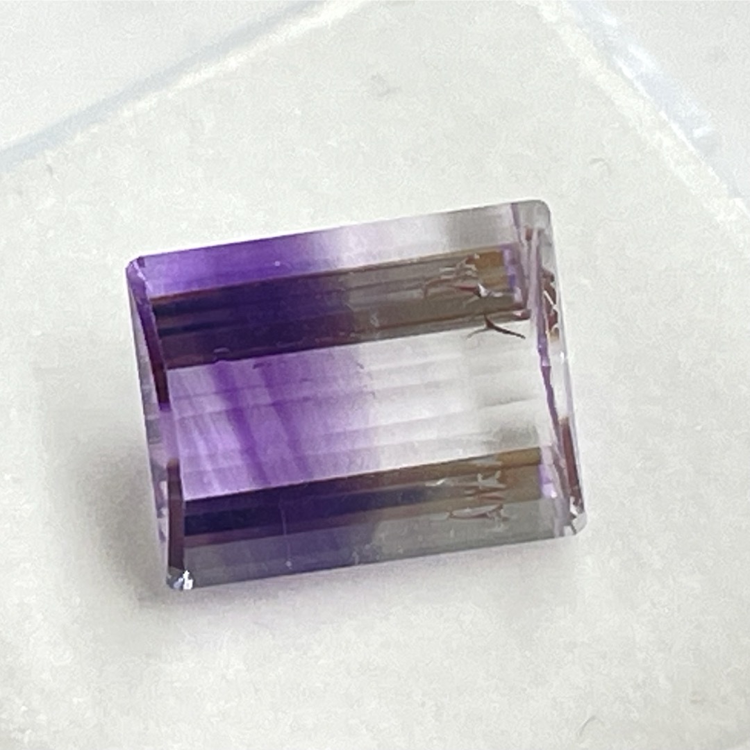 天然バイカラー クォーツ 3.94ct ルース　アメジスト 水晶 ハンドメイドのアクセサリー(その他)の商品写真