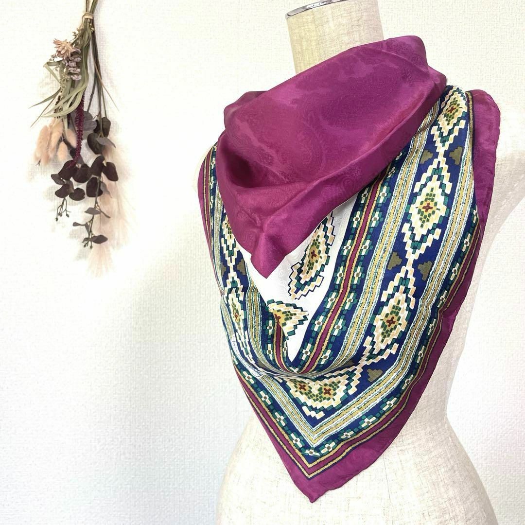 大判スカーフ スカーフ シルク 絹 ペイズリー柄 幾何学模様 パープル レディースのファッション小物(バンダナ/スカーフ)の商品写真