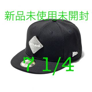 エフシーアールビー(F.C.R.B.)のFCRB NEW ERA RHINESTONE EMBLEM 59FIFTY 1(キャップ)