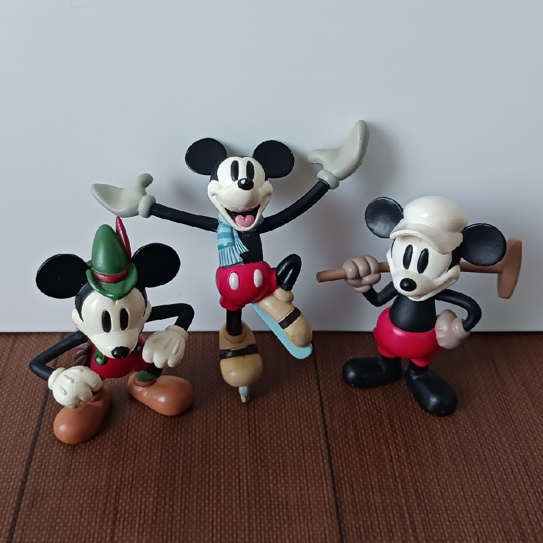 Disney(ディズニー)のディズニー　MICKEY MANIA　５体セット エンタメ/ホビーのおもちゃ/ぬいぐるみ(キャラクターグッズ)の商品写真