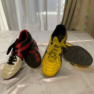 アシックス(asics)のサッカージュニア　スパイク24 トレシュー25 アシックス　umbro(シューズ)