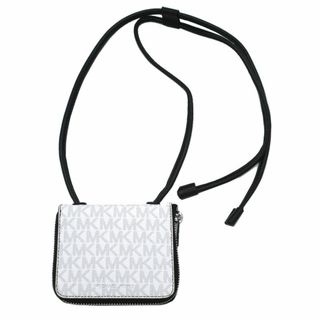 マイケルコース(Michael Kors)の【新品】マイケルコース 財布 二つ折り財布 (小銭入れあり) MICHAEL KORS トラベル PVC MKシグネチャー ロゴ クロスボディ ウォレット 36H3LTRM0B BLACK (ブラック) アウトレット メンズ signature logo crossbody wallet(折り財布)