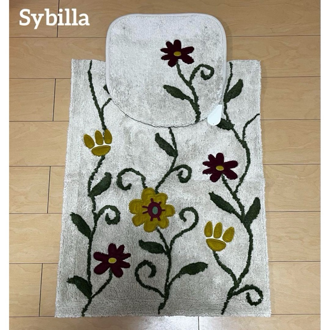 Sybilla(シビラ)の新品【Sybilla】 フラワーガーデン トイレマット フタカバー2点　ベージュ インテリア/住まい/日用品のラグ/カーペット/マット(トイレマット)の商品写真