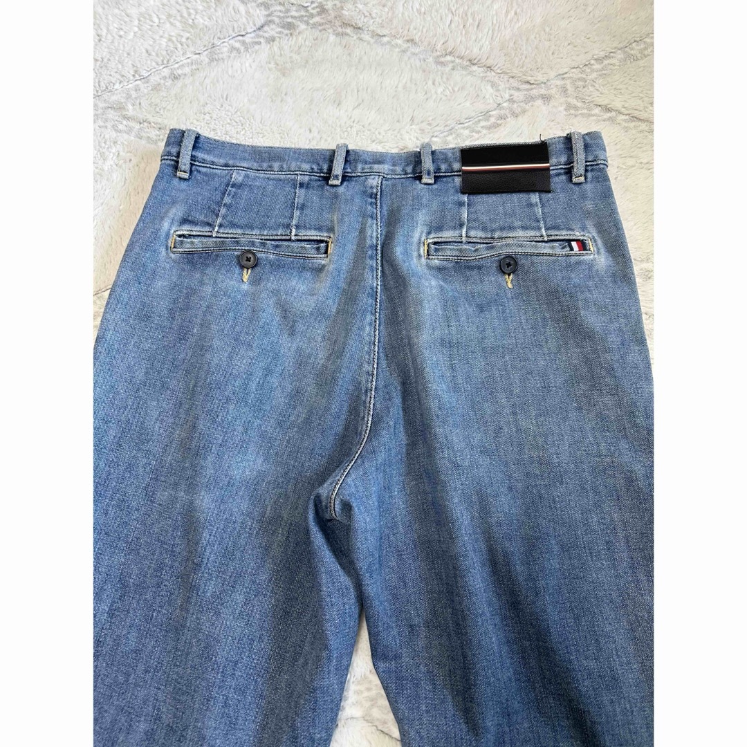 TOMMY HILFIGER(トミーヒルフィガー)のトミーヒルフィガー　テーパードジーンズ　44size メンズのパンツ(デニム/ジーンズ)の商品写真