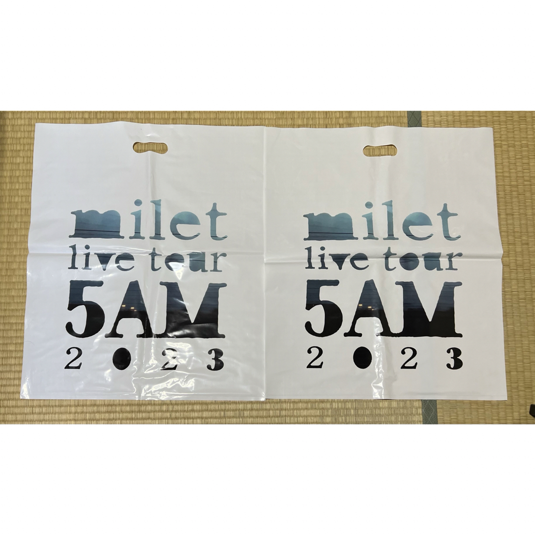 【新品】milet live tour 5AM 2023 購入者特典　2枚 エンタメ/ホビーのタレントグッズ(ミュージシャン)の商品写真