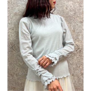 アクシーズファム(axes femme)のネックレス風ラメリブプルオーバー　Axes femme プルオーバー(カットソー(長袖/七分))