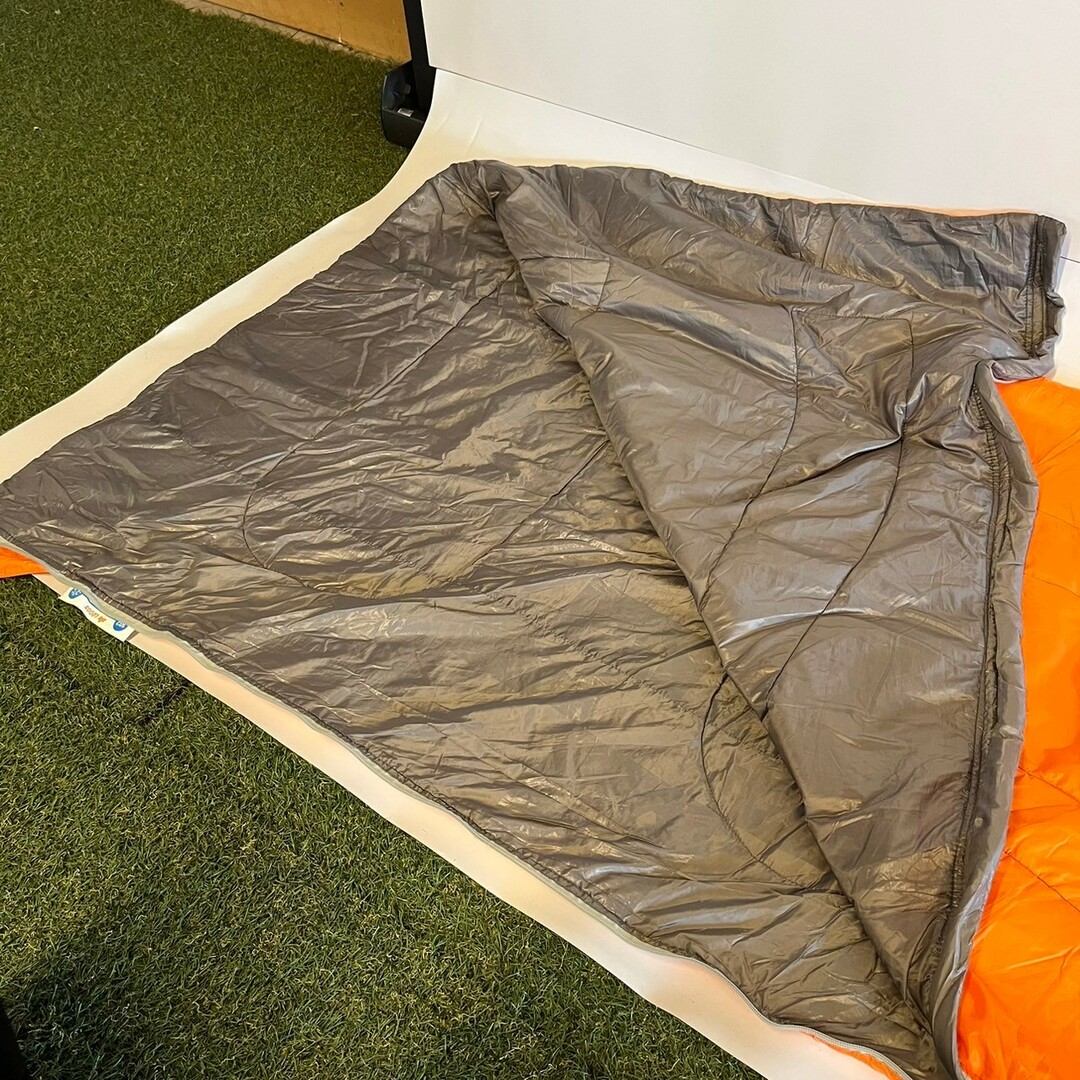 LOGOS(ロゴス)のLOGOS(ロゴス) ウルトラコンパクトシュラフ 封筒型 72600470　下限温度:-2℃ スポーツ/アウトドアのアウトドア(寝袋/寝具)の商品写真