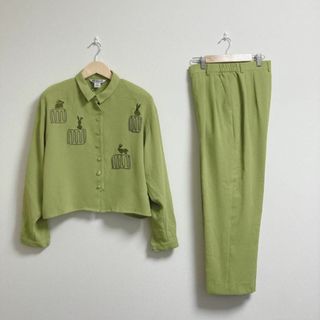 ブリス(Bliss)のMS148/美品 BLISS セットアップ シャツ タックパンツ 刺繍 うさぎ(セット/コーデ)