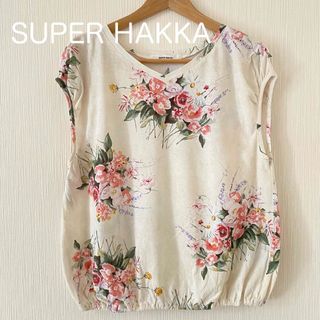 スーパーハッカ(SUPER HAKKA)のSUPER  HAKKA Tシャツ　トップス　Ｖネック　大きめ　花柄(Tシャツ(半袖/袖なし))