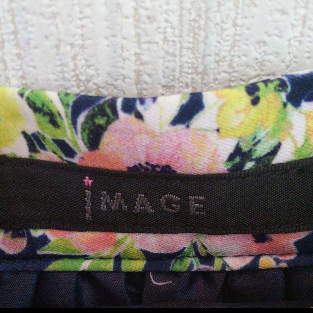 IMAGE(イマージュ)の【IMAGE イマージュ】ネイビー×花柄ひざ丈スカート【M、L】 レディースのスカート(ひざ丈スカート)の商品写真