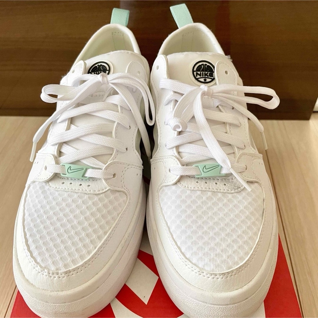 NIKE - 【美品】ナイキ NIKE コートビジョン アルタ ウィメンズ NIKE - 【美品】ナイキ NIKE コートビジョン アルタ ウィメンズ