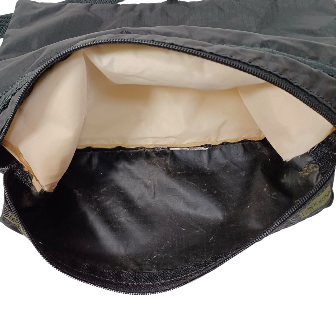 LeSportsac(レスポートサック)の美品 レスポートサック ショルダーバッグ 迷彩柄 レディースのバッグ(ショルダーバッグ)の商品写真