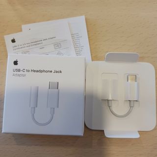 アップル(Apple)のUSB-C - 3.5 mmヘッドフォンジャックアダプタ(ヘッドフォン/イヤフォン)