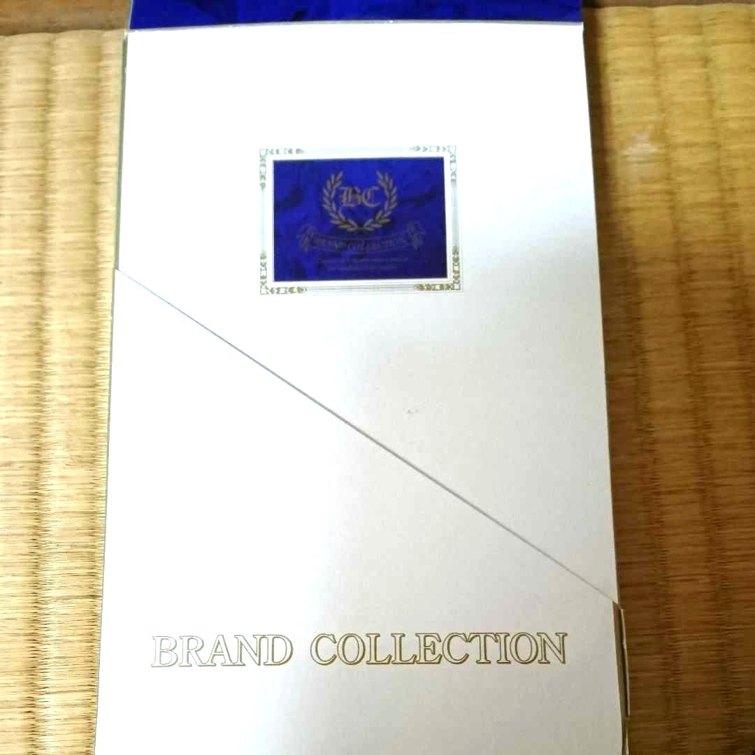 ブランドコレクション　タオルハンカチ レディースのファッション小物(ハンカチ)の商品写真
