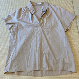 ディレクトワール(DIRECTOIRE)のアナディス DIRECTOIRE シャツ　ベージュ(シャツ/ブラウス(半袖/袖なし))