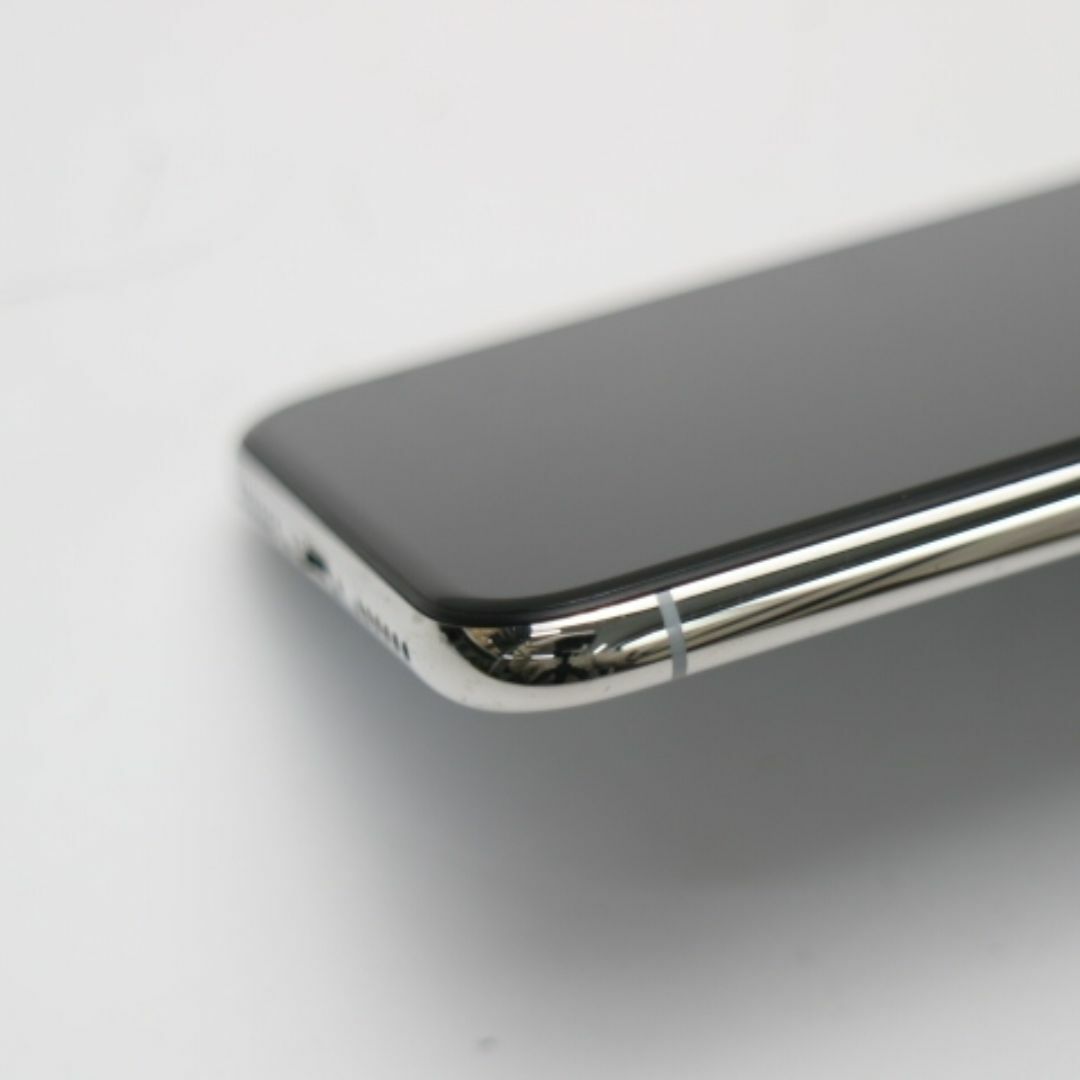 iPhone(アイフォーン)の超美品 SIMフリー iPhoneX 256GB シルバー  M222 スマホ/家電/カメラのスマートフォン/携帯電話(スマートフォン本体)の商品写真