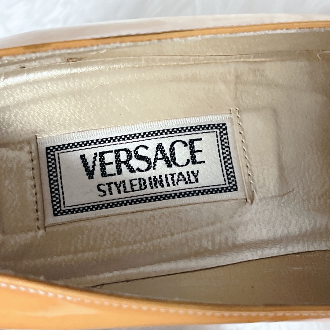 VERSACE/ベルサーチ　パンプス　37/24cm レディースの靴/シューズ(ハイヒール/パンプス)の商品写真