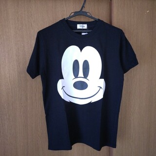ディズニー(Disney)の新品 未使用 ディズニー ミッキー トップス 半袖 Tシャツ Mサイズ 黒色(Tシャツ/カットソー(半袖/袖なし))
