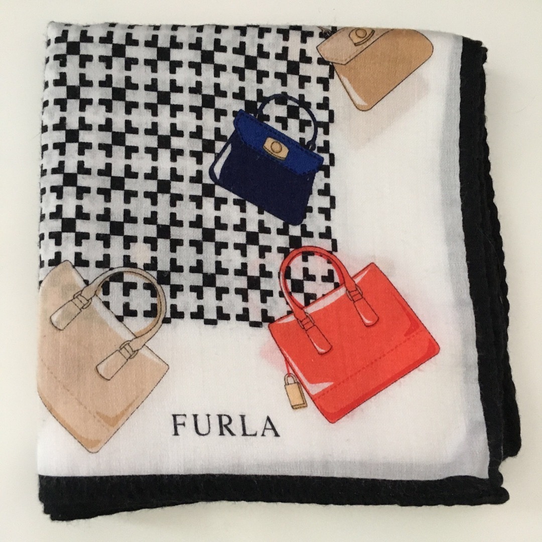 Furla(フルラ)のフルラ　ハンカチ レディースのファッション小物(ハンカチ)の商品写真