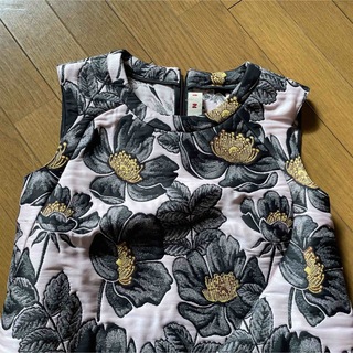 マルニ(Marni)の⚫︎マルニMarni15awピンク花刺繍セットアップ(ロングスカート)