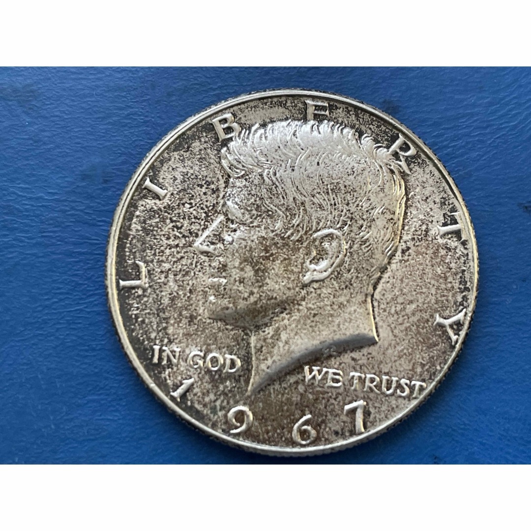 1966年/1967年ケネディハーフダラー銀貨２枚、silver400 エンタメ/ホビーの美術品/アンティーク(貨幣)の商品写真