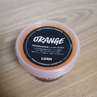 ラッシュ(LUSH)のLUSH ラッシュ　シャワースクラブ　ORANGE シトラス　130g(ボディスクラブ)