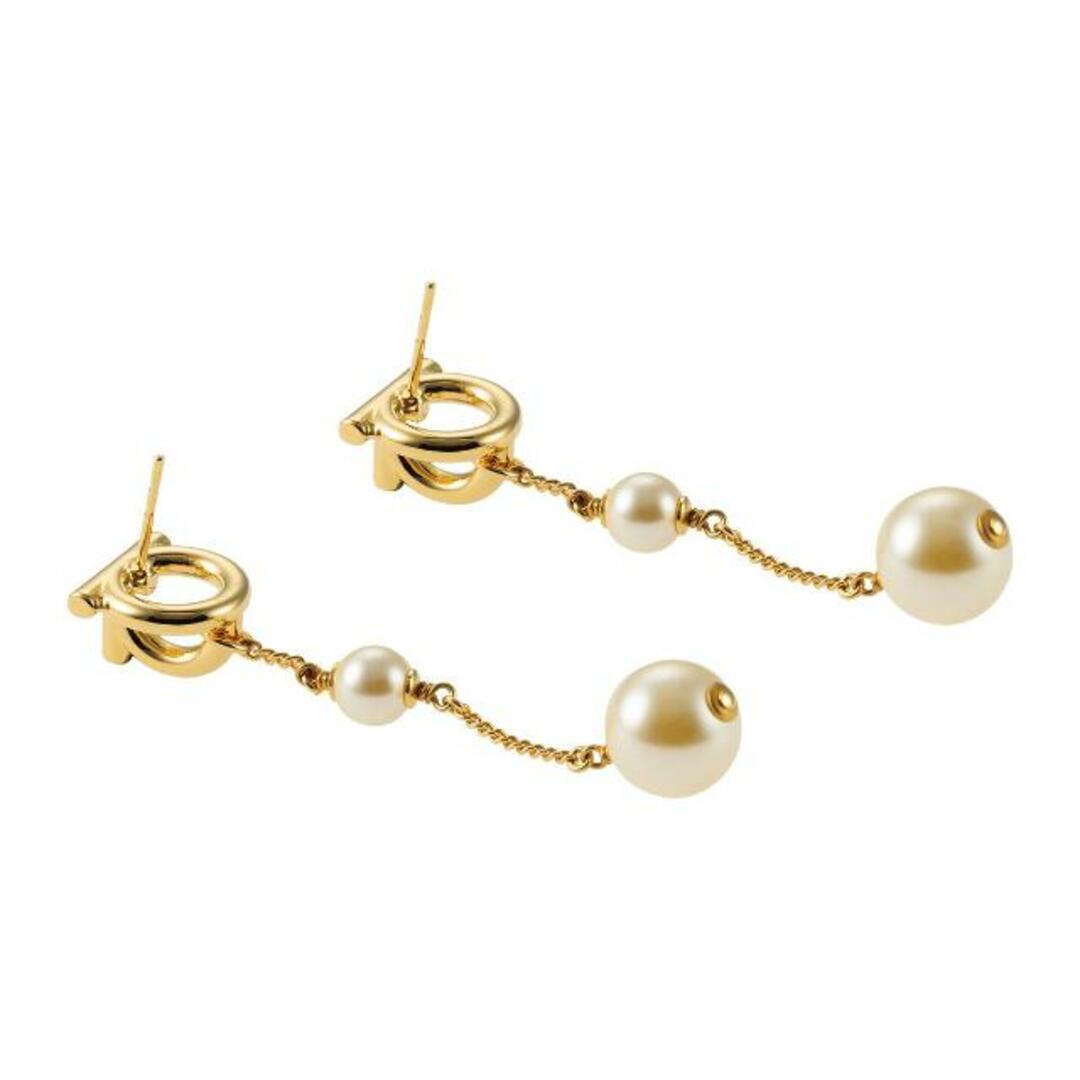 Ferragamo(フェラガモ)の新品 フェラガモ FERRAGAMO ピアス 3D SHORT EARRINGS オロ キアーロ/パール レディースのアクセサリー(ピアス)の商品写真