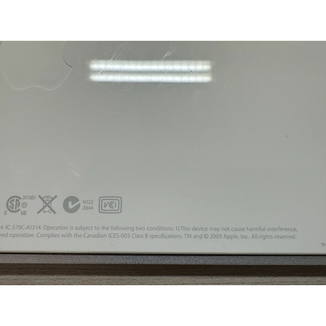 Apple(アップル)のMagic Keyboard & Magic Trackpad 2009 スマホ/家電/カメラのPC/タブレット(PC周辺機器)の商品写真