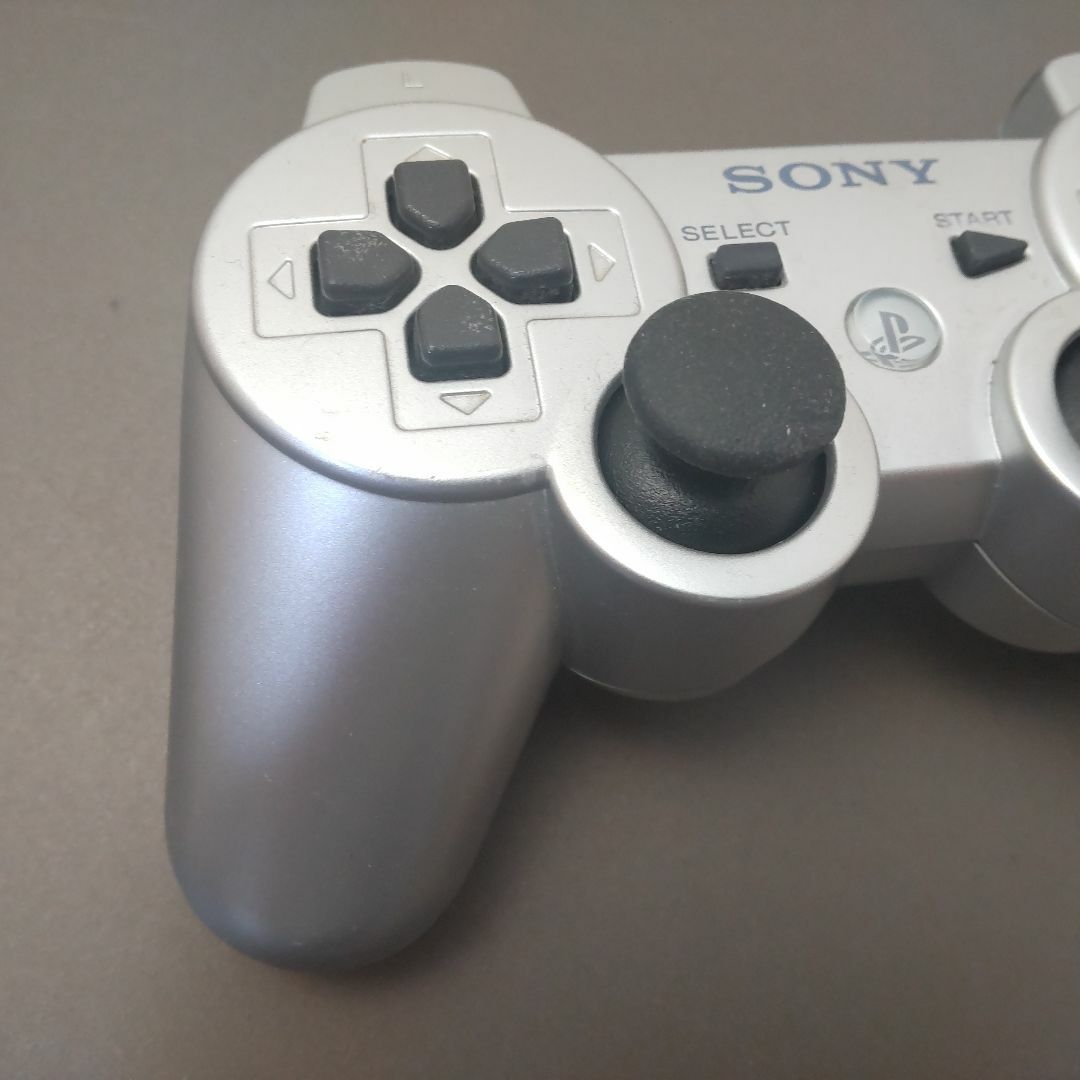 PlayStation3(プレイステーション3)の安心の整備済み！◆PS3コントローラー DUALSHOCK3◆中古◆49 エンタメ/ホビーのゲームソフト/ゲーム機本体(その他)の商品写真