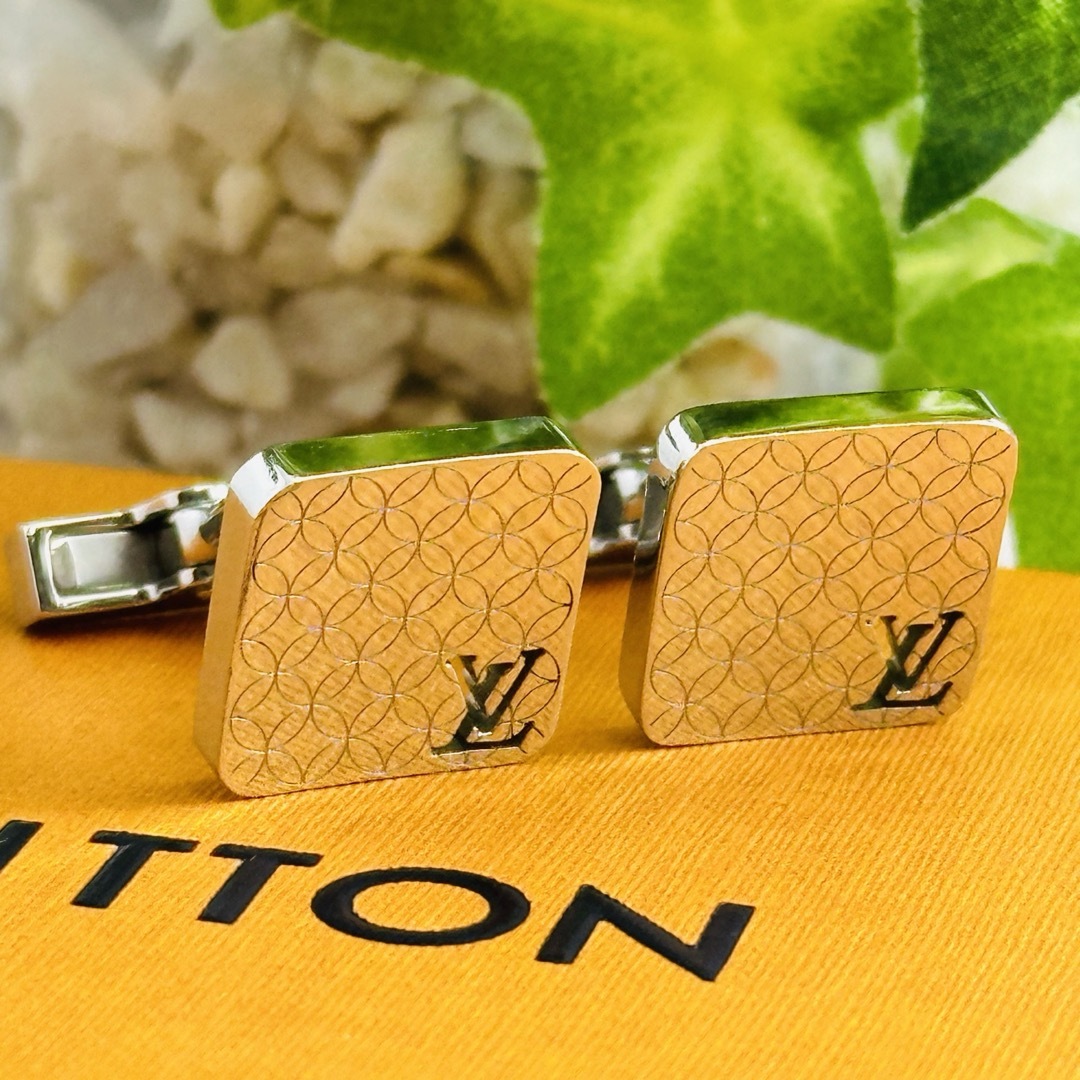 LOUIS VUITTON(ルイヴィトン)のLOUIS VUITTON カフス　M65043 ブトン　ドゥ　シャンゼリゼ メンズのファッション小物(カフリンクス)の商品写真