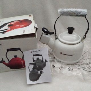 LE CREUSET(鍋/フライパン ・ ホワイト/白色系)のフリマ LE CREUSET(鍋/フライパン ・ ホワイト/白色系)のフリマ