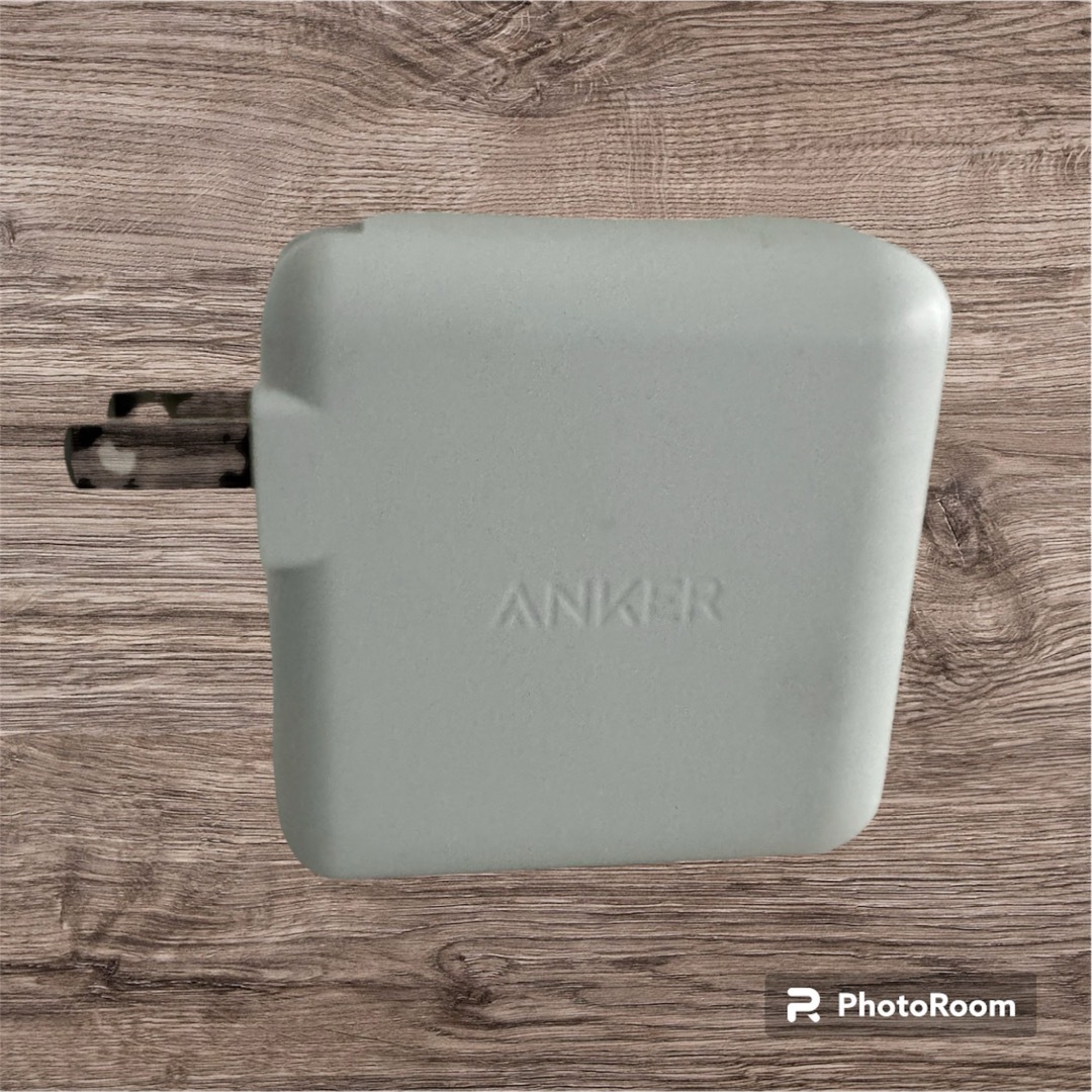 Anker(アンカー)のANKER POWERPORT 2 ELITE 24W 2ポート USB急速充電 スマホ/家電/カメラのスマートフォン/携帯電話(バッテリー/充電器)の商品写真