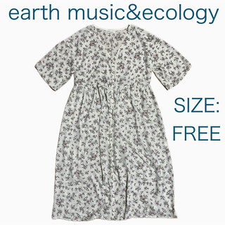 アースミュージックアンドエコロジー(earth music & ecology)のearth music&ecology 花柄前開きワンピース　白(ロングワンピース/マキシワンピース)
