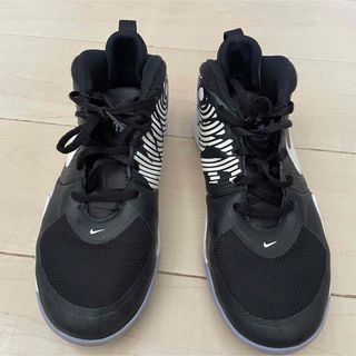 ナイキ(NIKE)のNIKE ナイキ バスケットシューズ バッシュ 23.5cm ホワイト ブラック(バスケットボール)