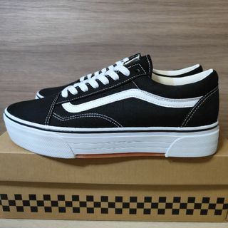 オールドスクール(OLD SKOOL（VANS）)の新品未使用27.0cm厚底仕様VANS OLD SKOOL CHKY黒×白バンズ(スニーカー)