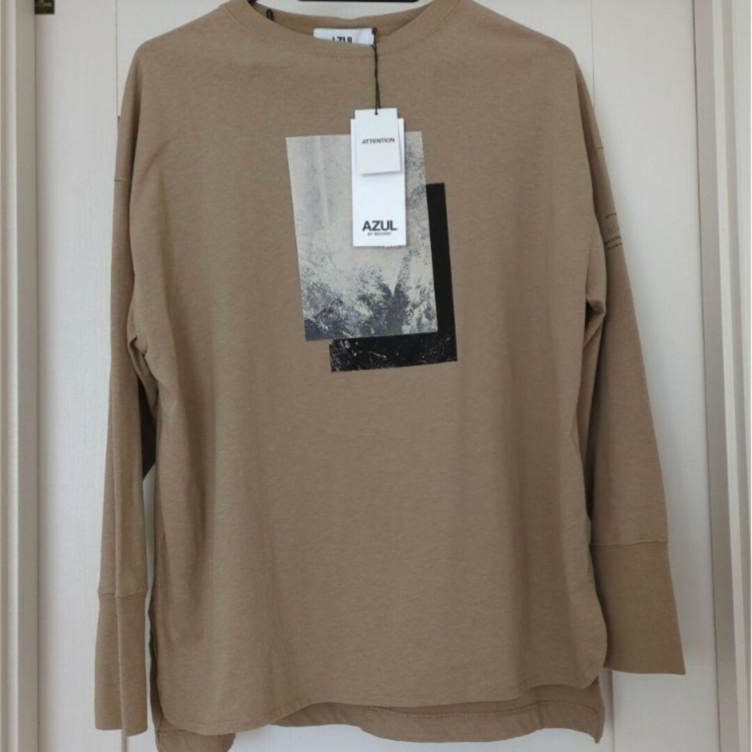 AZUL by moussy(アズールバイマウジー)の新品タグ付き　Tシャツ　カットソー レディースのトップス(Tシャツ(長袖/七分))の商品写真