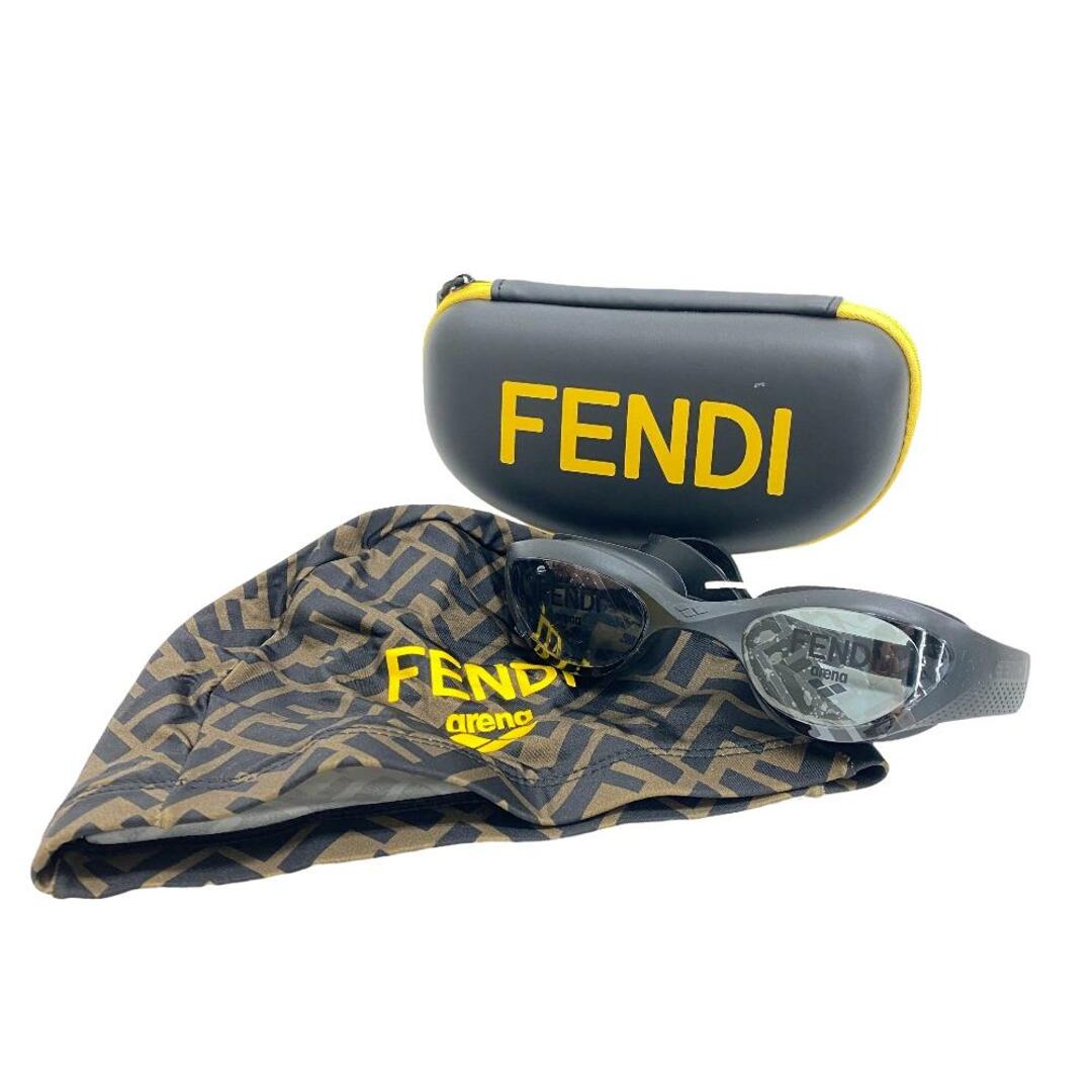 FENDI(フェンディ)のフェンディ FENDI その他小物
 FFロゴ スイミングキャップ ゴーグル ブラウン レディースのファッション小物(その他)の商品写真