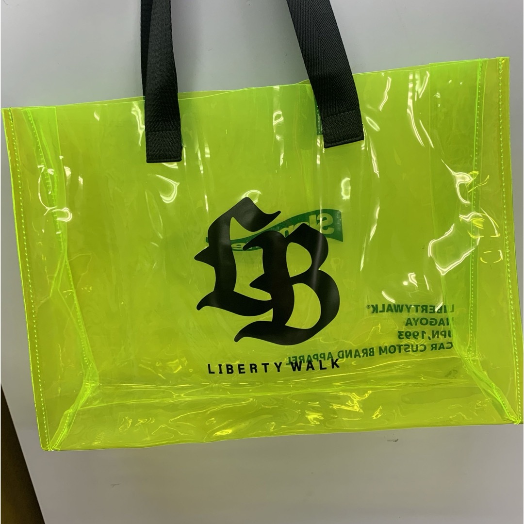 リバティーウォークPVCトートBAG イエロー レディースのバッグ(トートバッグ)の商品写真