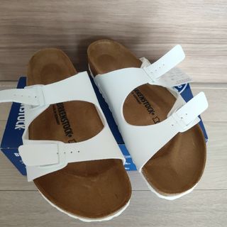 ビルケンシュトック(BIRKENSTOCK)の新品未使用43(28.0cm)ビルケンBIRKENSTOCKネバダNEVADA白(サンダル)