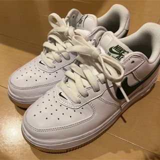 ナイキ(NIKE)のナイキ　エアフォース1 LOW レトロ　フォレストグリーン(スニーカー)