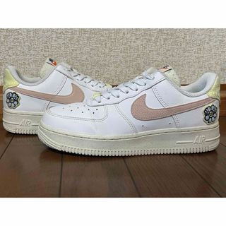 ナイキ(NIKE)のNIKE WMNS AIR FORCE 1 '07 SE 23.0cm(スニーカー)