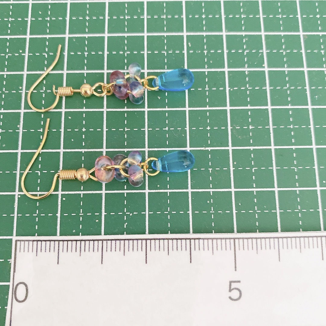 1009 K ★ チェコドロップ　ファルファーレピアス　アクアマリン ハンドメイドのアクセサリー(ピアス)の商品写真