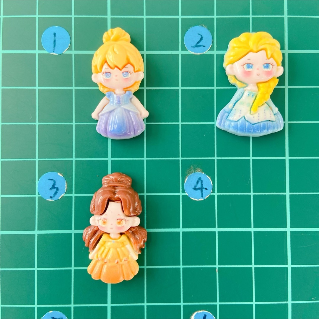 デコパーツ[1-331]　ハンドメイド   かわいい　姫様 ハンドメイドの素材/材料(各種パーツ)の商品写真